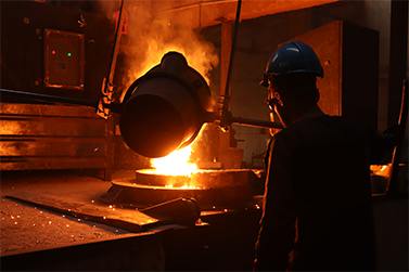 Proceso de fundición industrial